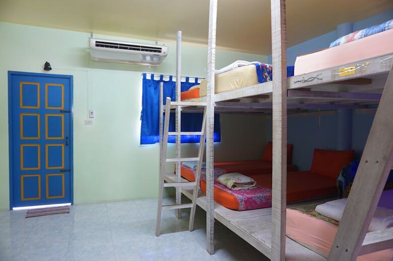 Hostal K & M House - Hostel