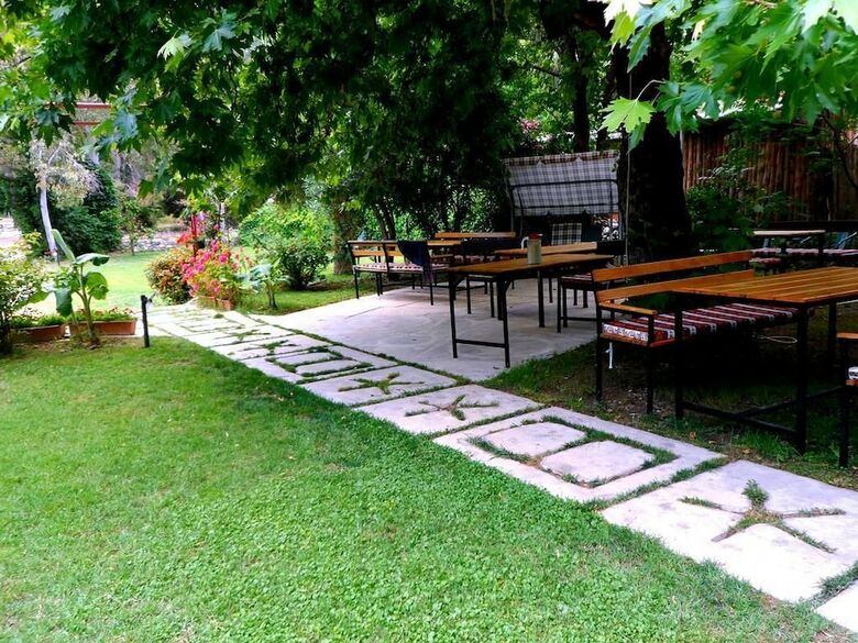 Hotel Arya Holiday Houses