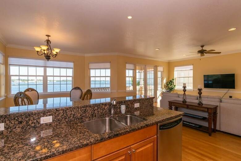 Sunrise Moorings Up - Three Bedroom Condo