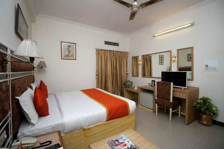 Hotel Neelam