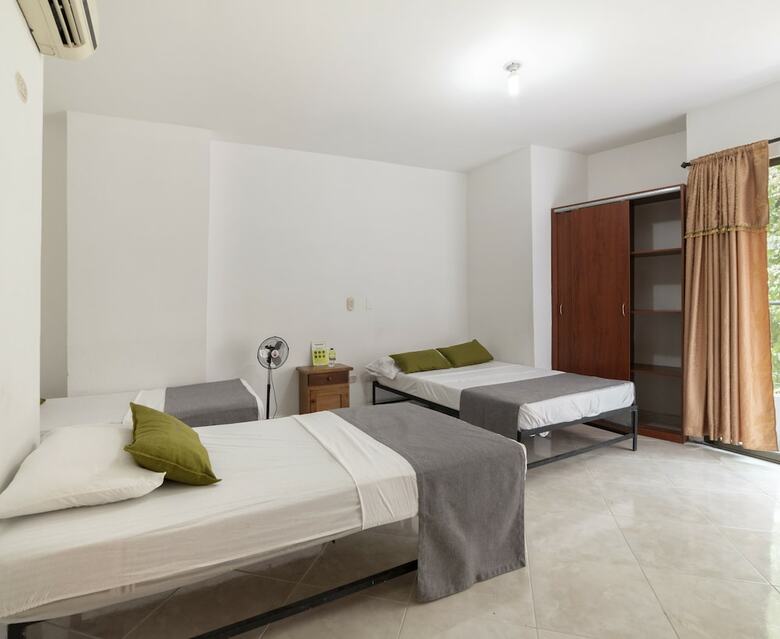 Hotel Ayenda 1228 Balcones de La 70