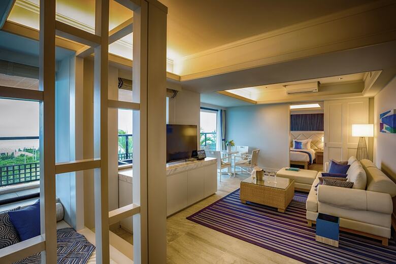 Hotel Shigira Mirage