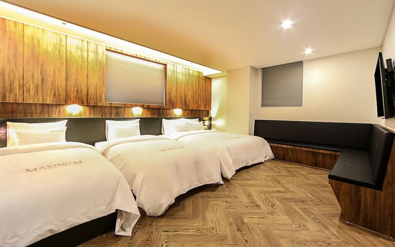 Busan Station Maximum Hotel