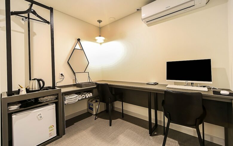 Busan Station Maximum Hotel