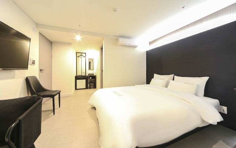 Busan Station Maximum Hotel