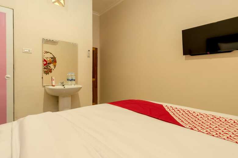 Hostal Oyo 355 Fella Homestay