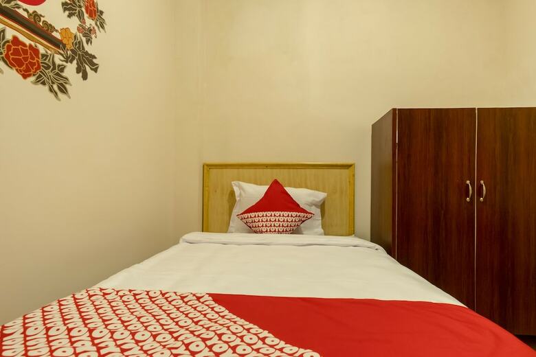 Hostal Oyo 355 Fella Homestay