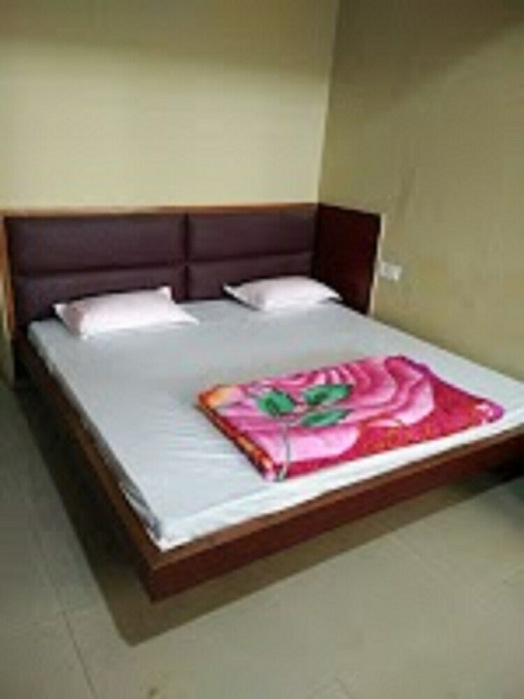 Hotel The Grand Aryakul