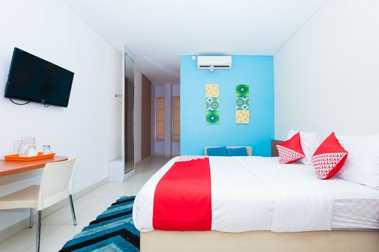 Hostal Oyo 340 Cleo Guest House