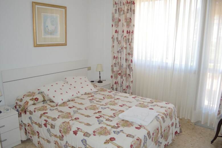 Apartamentos Sin�s Playa