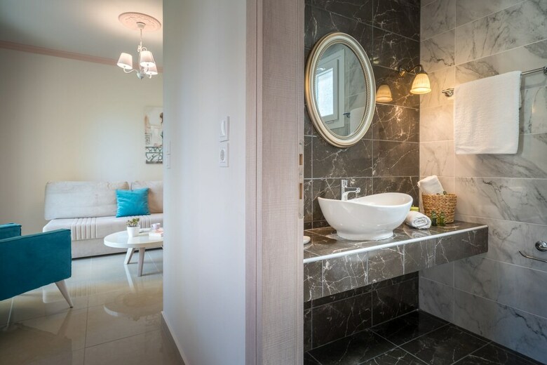 Hotel Aeolos Boutique Resort And Suites
