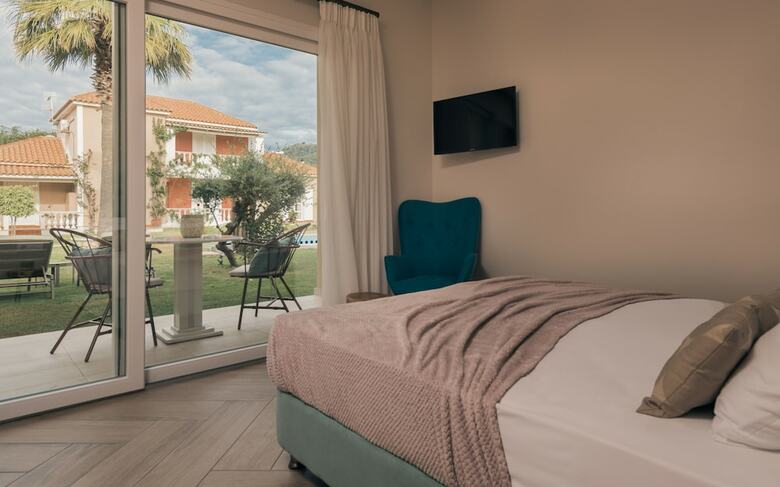 Hotel Aeolos Boutique Resort And Suites