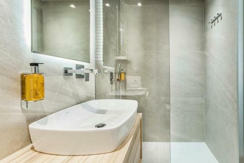 Hotel Pefki Deluxe Residences