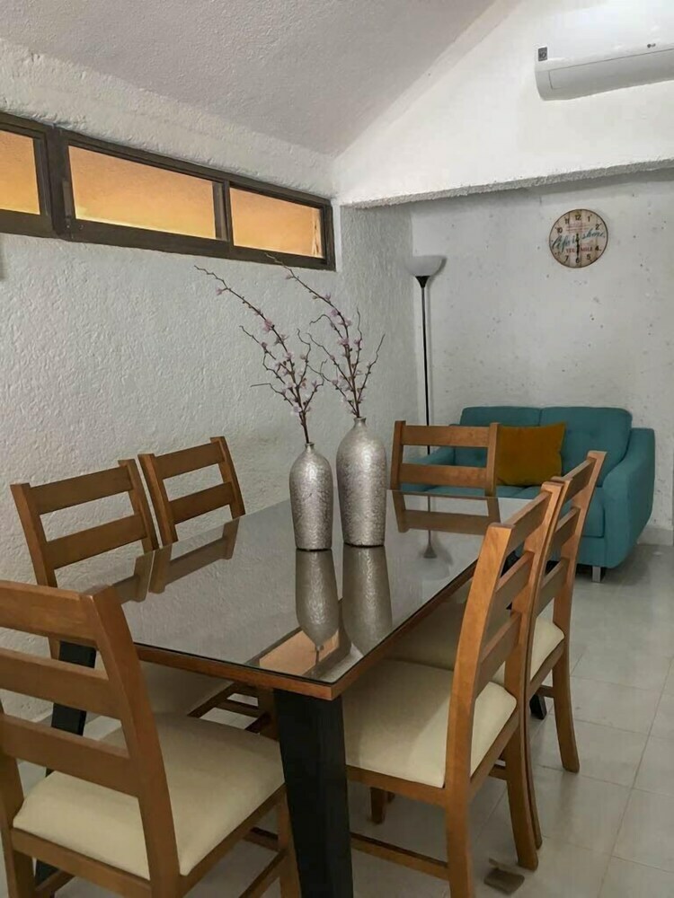 Pok-ta-pok Guest House