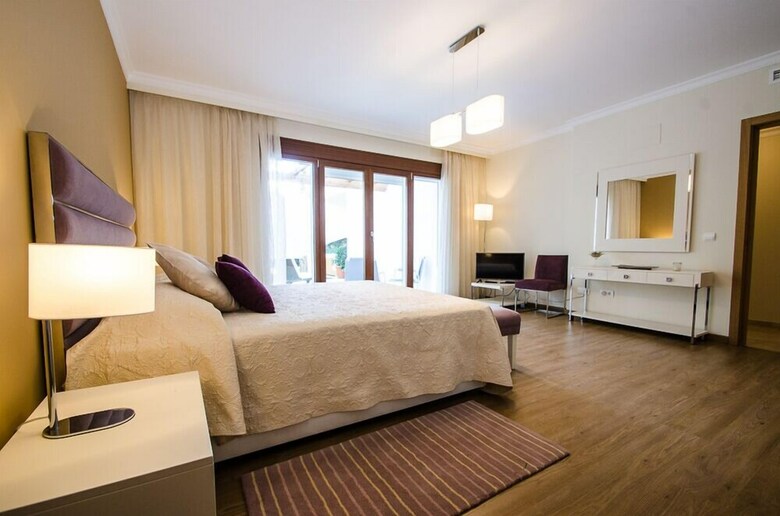 Anfitrion Villas & Suites
