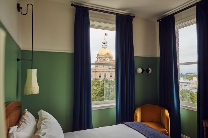The Drayton Hotel