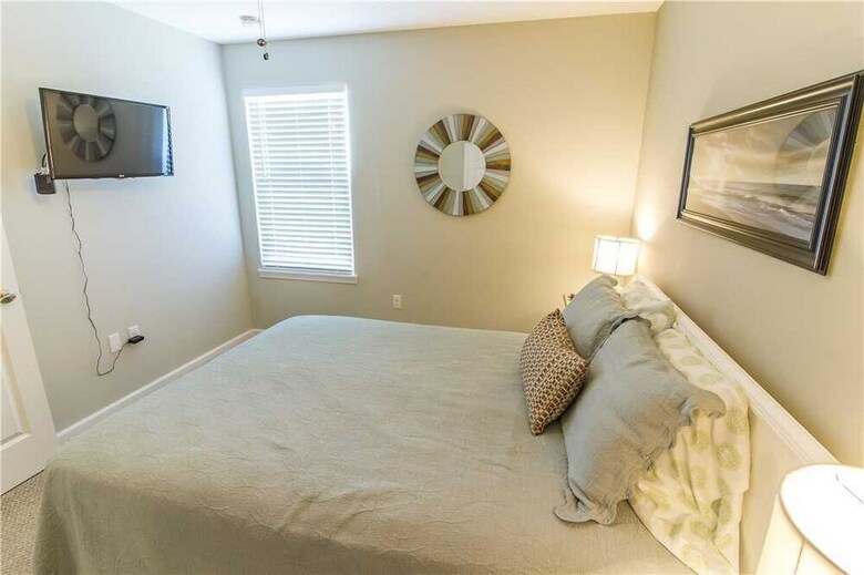 Averys Ocean Breeze - Six Bedroom Home