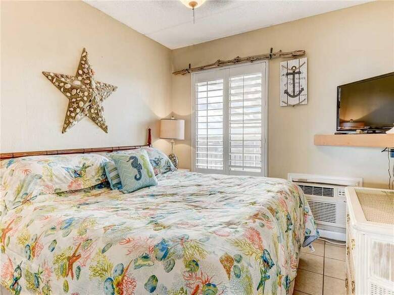 Beachers Lodge 307 - One Bedroom Condo
