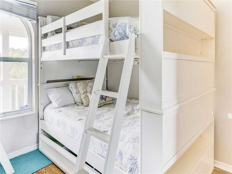 Chiquitas Sun - Four Bedroom Home