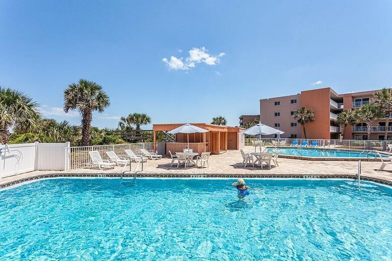 Beach & Tennis 201 - Three Bedroom Condo
