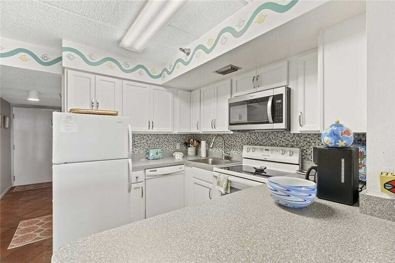Jacksonville Beachdrifter 403 - Two Bedroom Condo