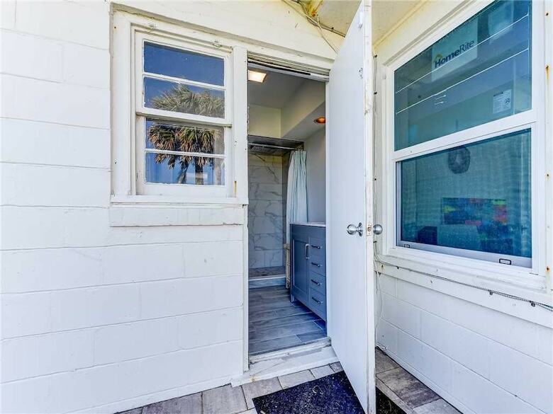The Cali House - Four Bedroom Home