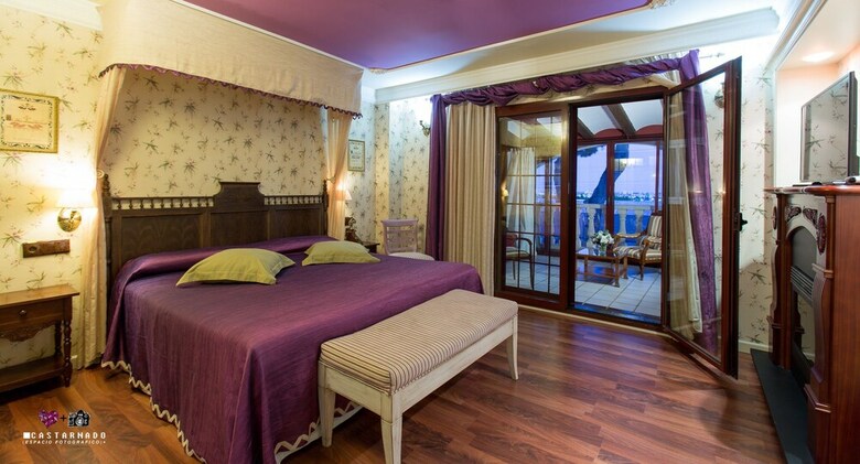 Mas�a De Lacy Hotel