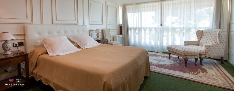 Mas�a De Lacy Hotel