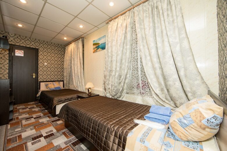 Hotel Ladomir Na Sadovom