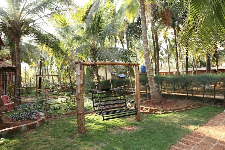 Hotel Darya Sarang Resort & Beer Shopee