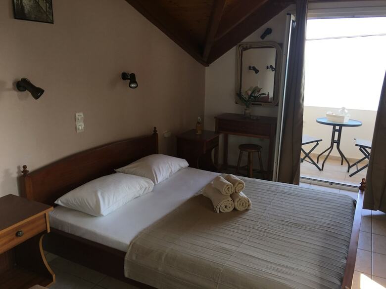 Aparthotel Elena's Luxury Studios And Apartments