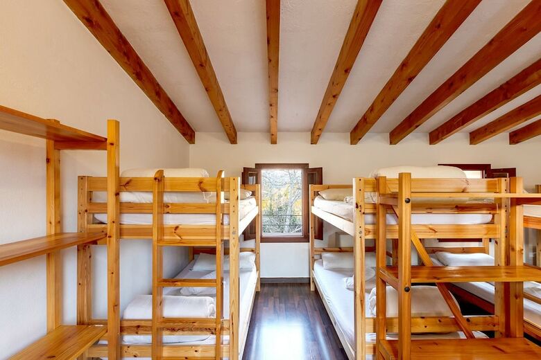 Hostal Pont Roma - Hostel