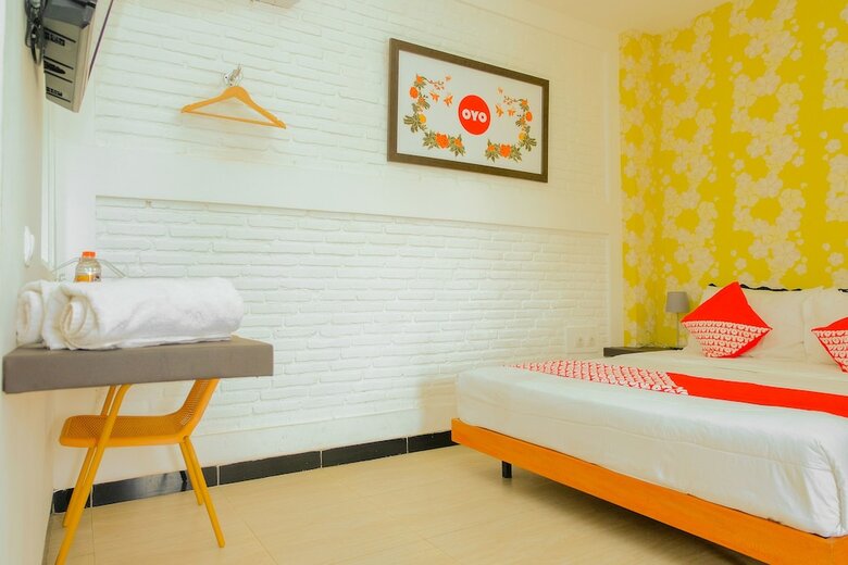 Hostal Oyo 354 32 Guest House