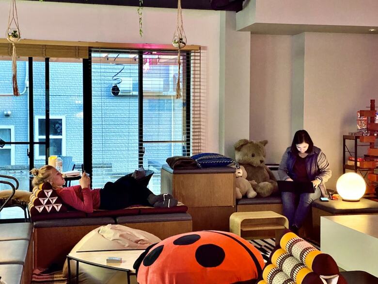 Hostal Dot Hostel & Bar