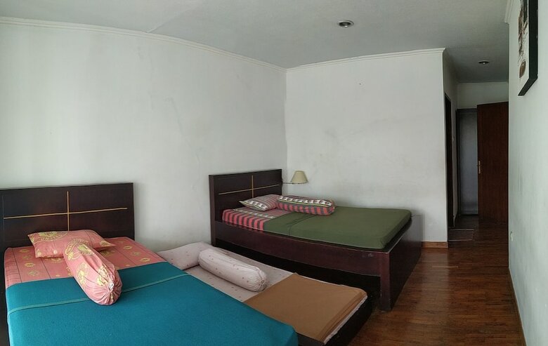 Villa Pinggir Danau Puncak For 30 Pax