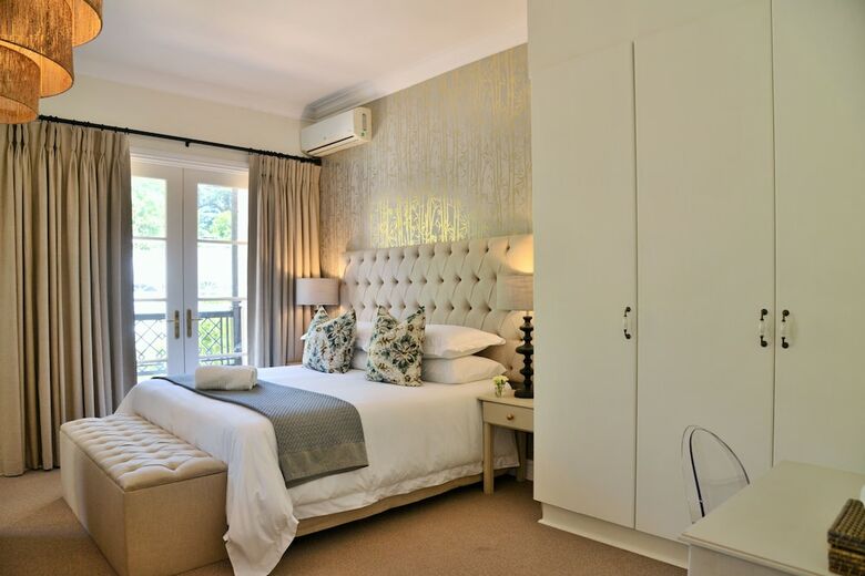 Mont D'or Hyde Park Boutique Hotel