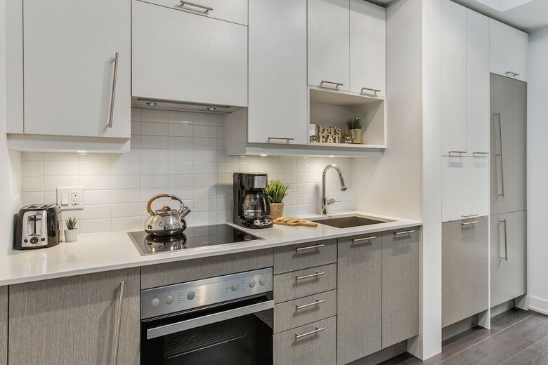 Hotel Quickstay - Classy & Rustic Downtown Condo