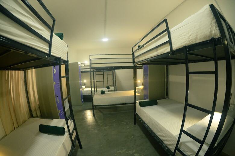 Hostal Groove House