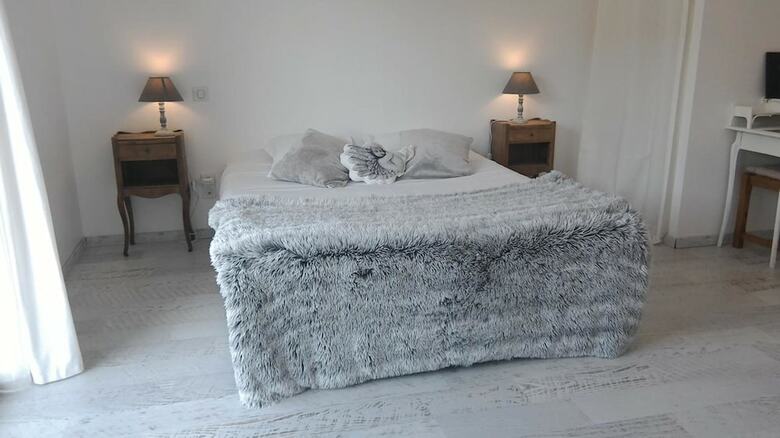 Bed & Breakfast Les Chambres de La Nouvelle Ali�nor