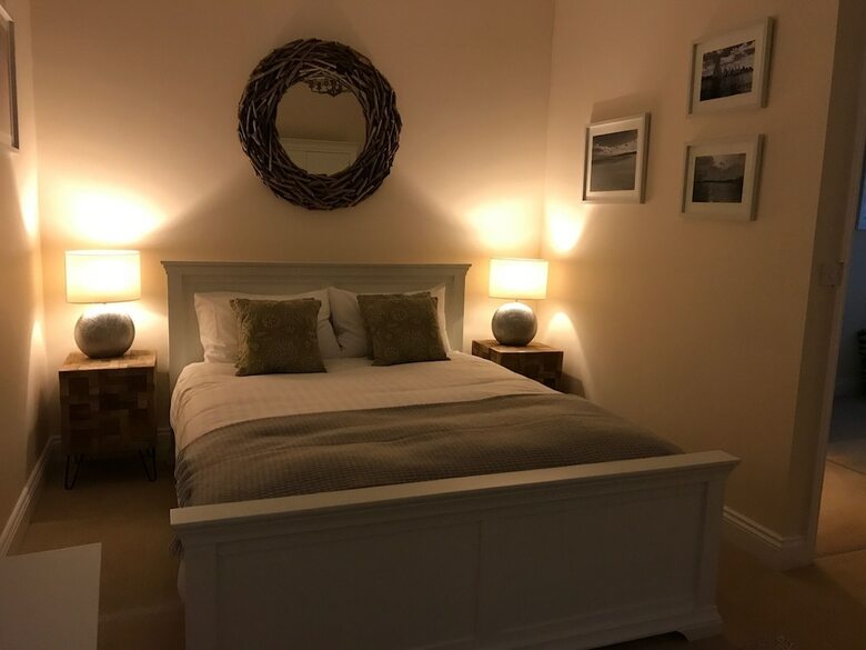 Stracey Road Apartment