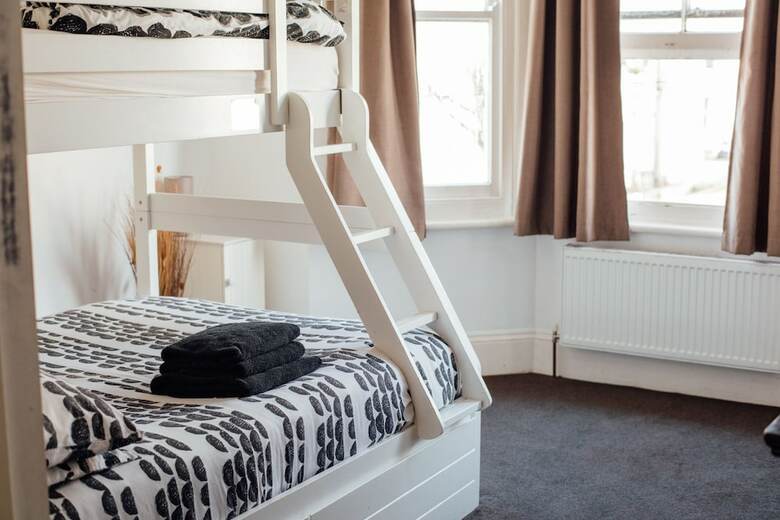 Hostal Brighton Youth Hostel