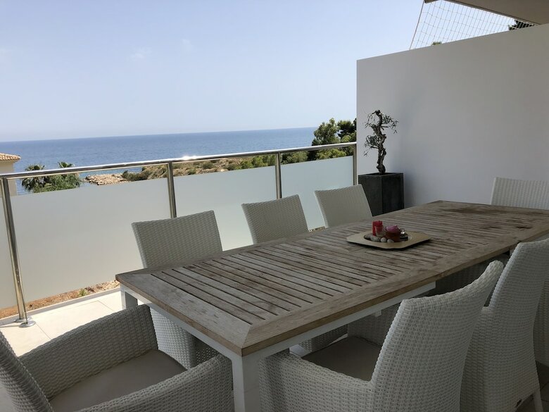 Apartamentos Marina Beach House 8