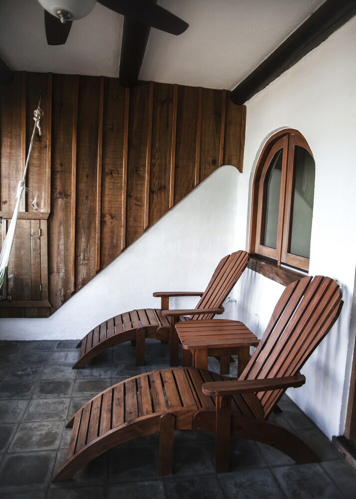 Hotel Tranquilseas Eco Lodge & Dive Center