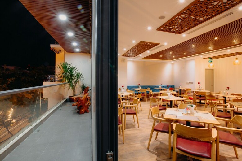 Le's Cham Hotel
