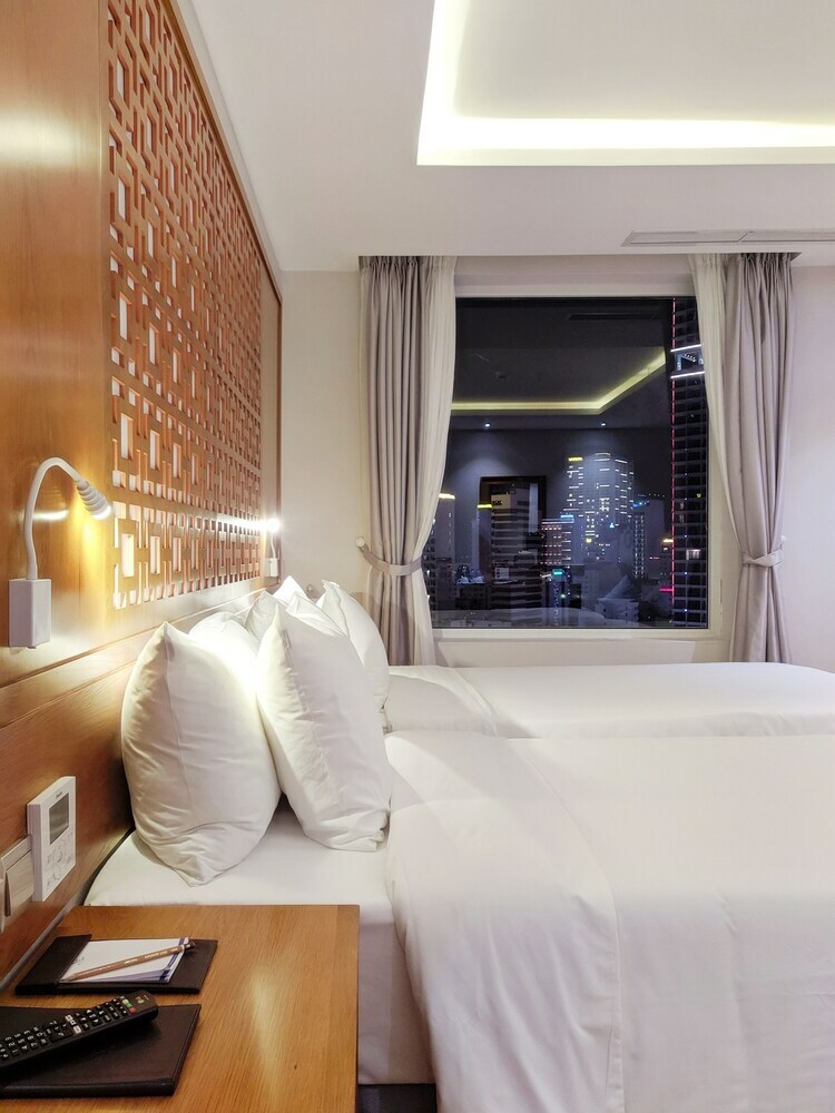 Le's Cham Hotel