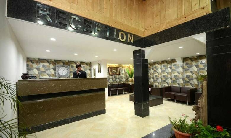 Hotel Raj Bilas Palace