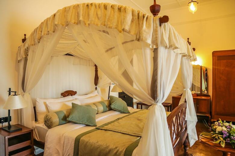 Hotel Castle Hill Bungalow