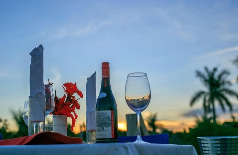 Hotel Nature's Green Beach Resort
