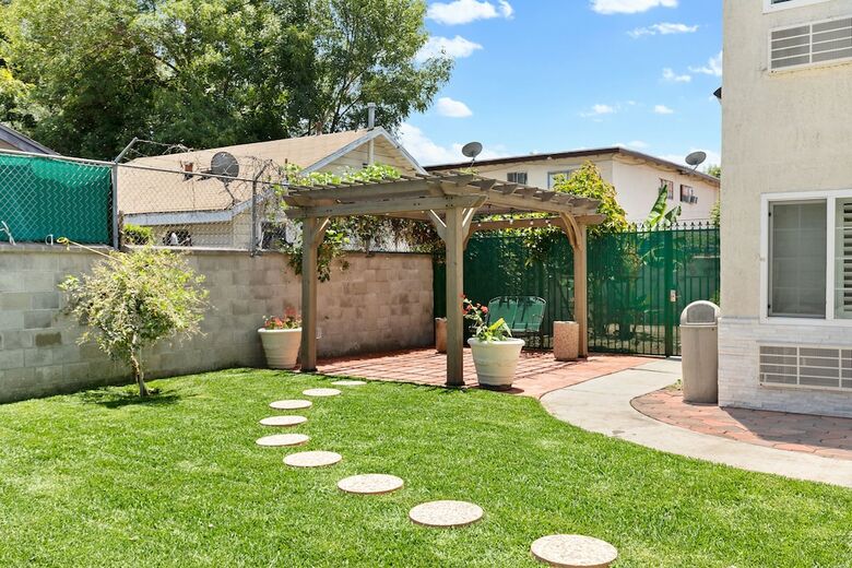 Hotel Le Blanc Inn & Suites