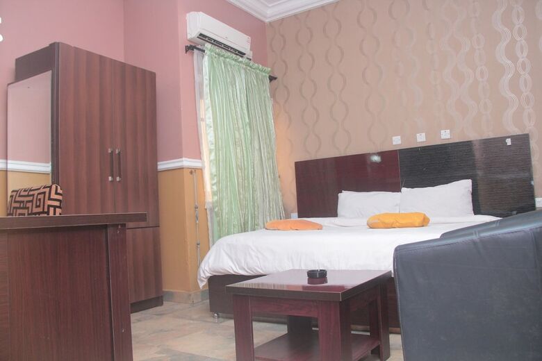 Titanic View Hotel & Suites Ltd